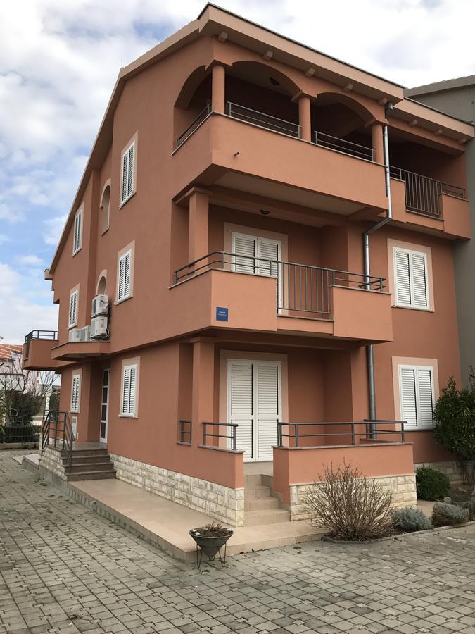 Apartments Juran Sukosan Exterior photo